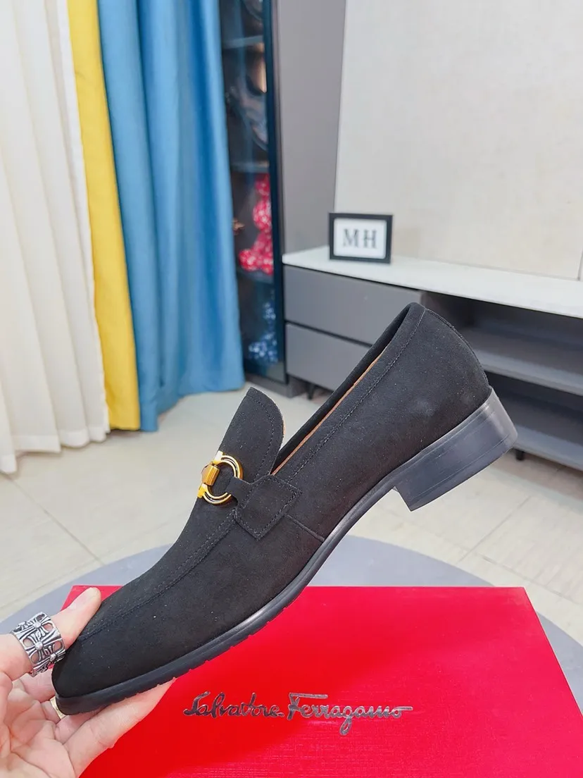Men's shoes 💰500🌸🌸Water dyed cowhide 🆘[Salvatore Ferragamo] Ferragamo's latest casual business leather shoes for men! Available at counters simultaneously! The fabric is made of specially imported original suede calfskin, and the interior is made of imported water-dyed cowhide. It is absolutely luxurious and leads the fashion trend. Matching code: 38-44 45 customized